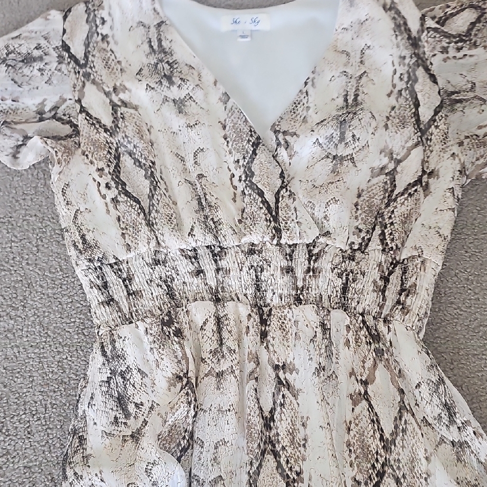 Elegant Snake Print Dress - Picture 6 of 6
